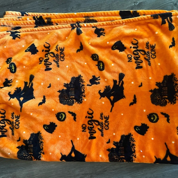 SOFT Orange Fleece Blanket - Picture 3 of 5